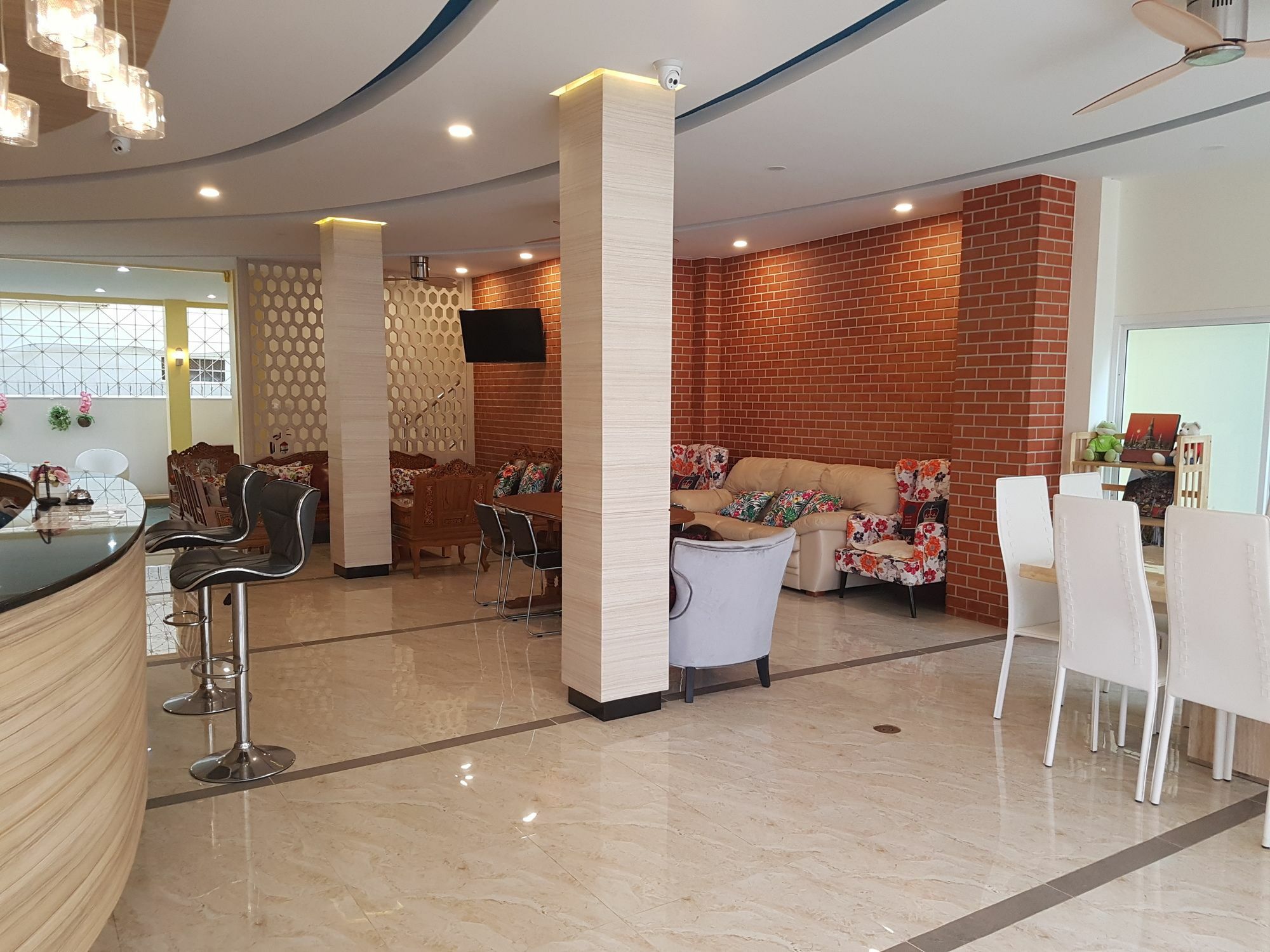 Happy Hostel Pattaya Εξωτερικό φωτογραφία