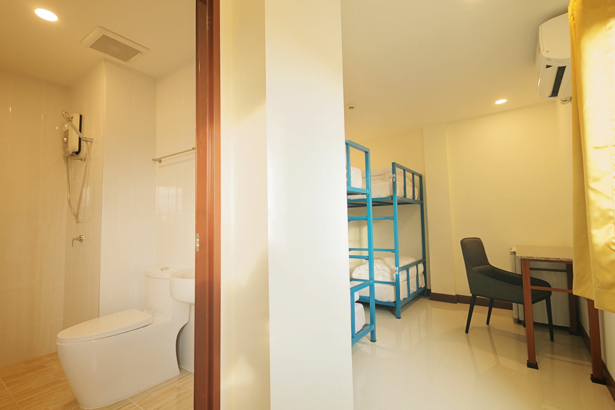 Happy Hostel Pattaya Εξωτερικό φωτογραφία